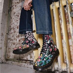 1460 Pascal Multicolored Floral Mash Up Leather Lace Up Combat Boots Size 5